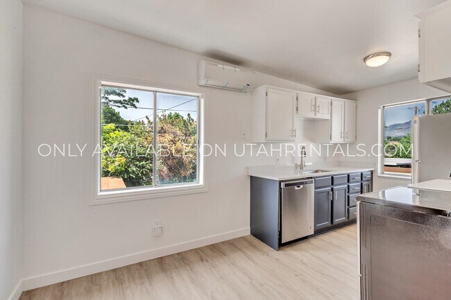 Foto del edificio - 261 E Burton Ave