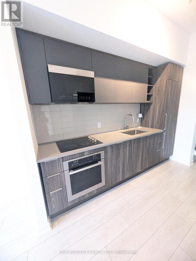 Building Photo - 2031 Kennedy Rd