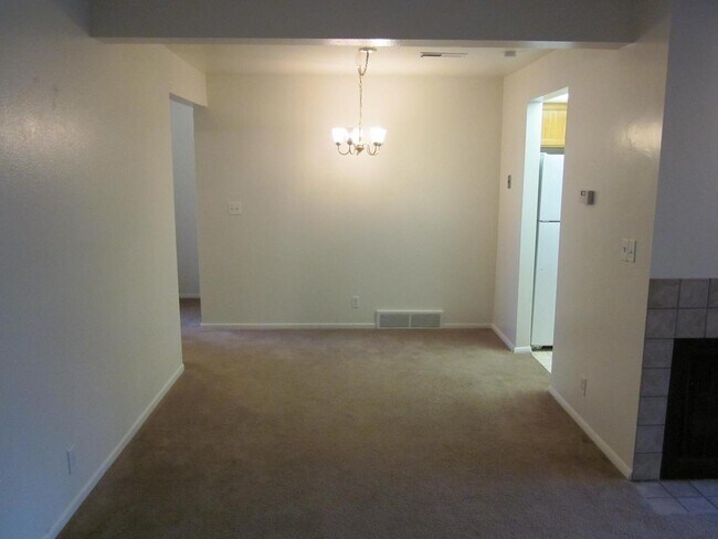 Foto del edificio - 2408es - Four D, LLC