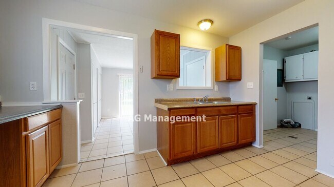 Building Photo - 29332 Utica Rd