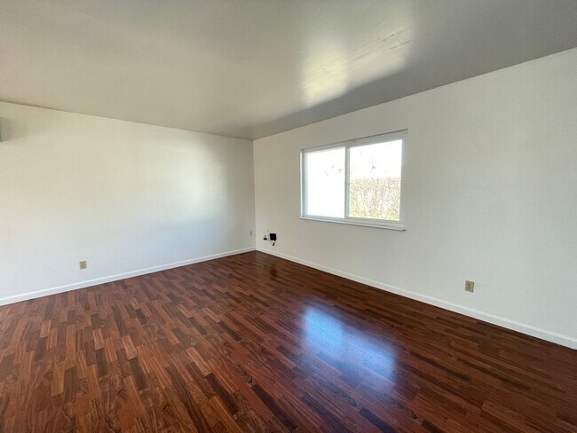 Foto del edificio - 12-775