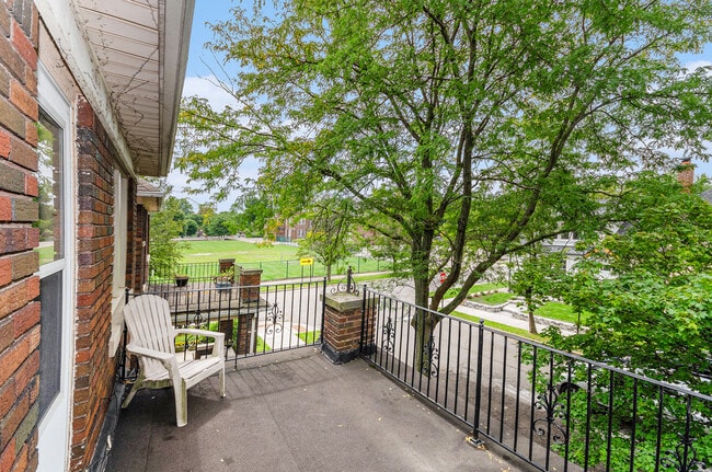 Foto del edificio - 858 Nottingham Rd