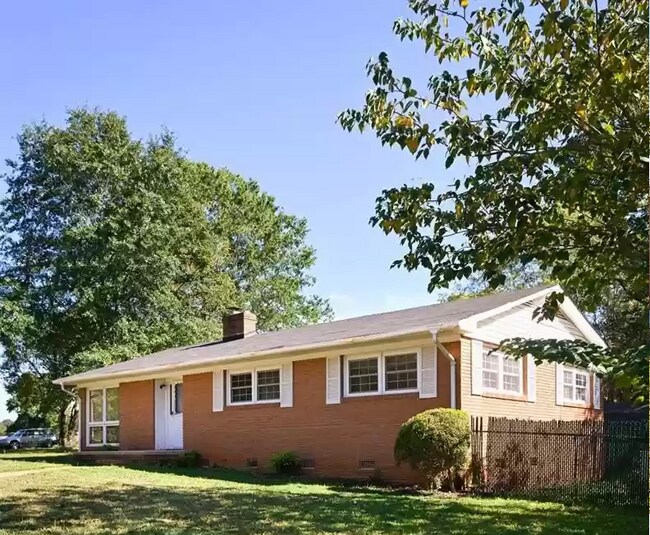 Foto del edificio - 2140 13th Ave NE