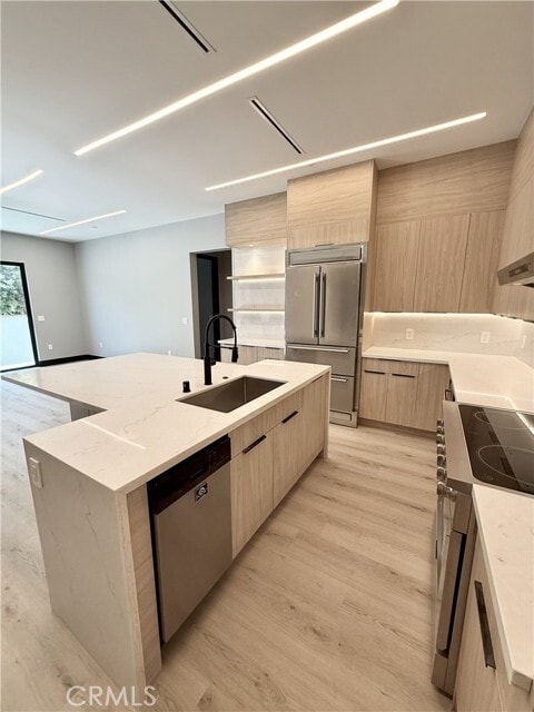 Foto del edificio - 20520 Sherman Way