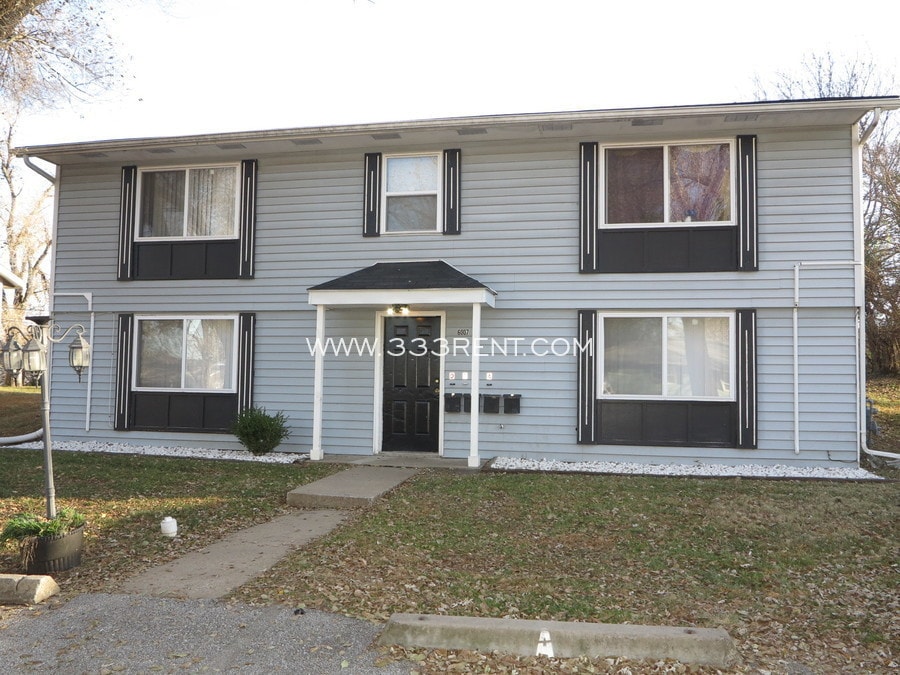 6007 E 152nd St Unit A, Grandview, MO 64030 Apartment for Rent in