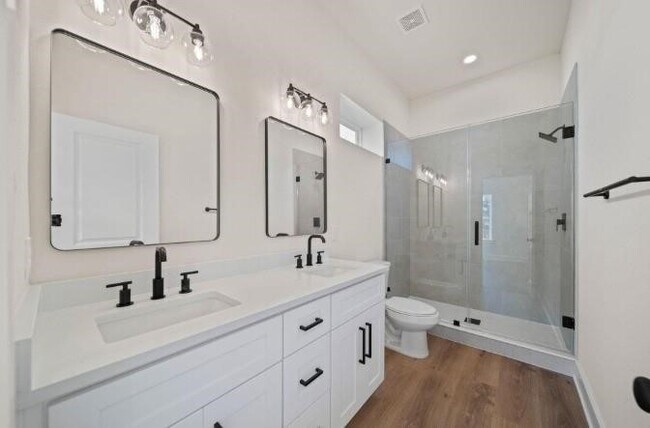 Foto del edificio - 236 E 39th St