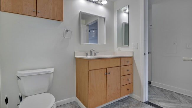 Building Photo - 1117 10th St NW