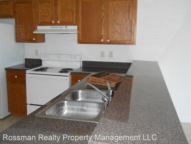 Foto del edificio - 2403-2403 Richard Ave S