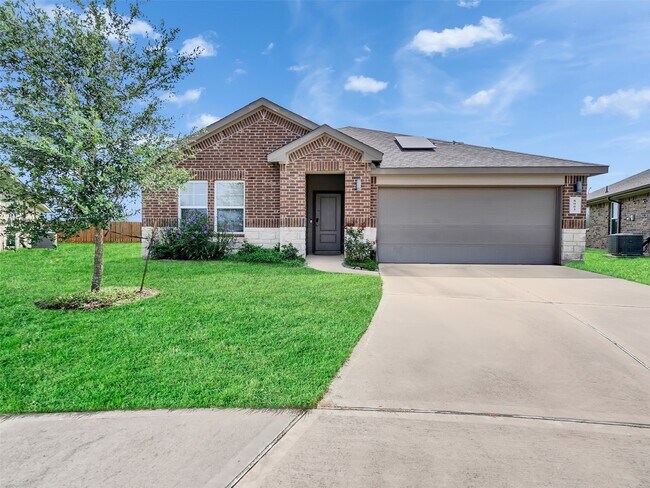 Foto del edificio - 8003 Black Forest Ln