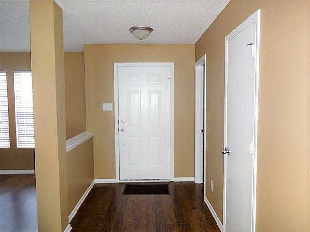 Building Photo - 15233 Beam Street
