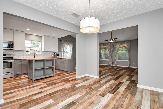 Building Photo - 1911 Pepperrell Pl Ct