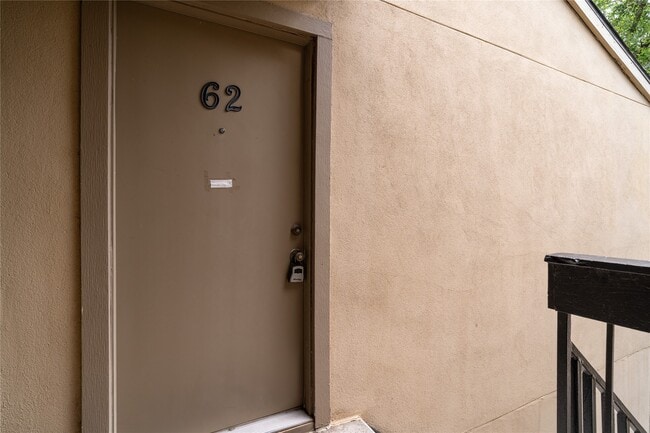 Building Photo - 3300 Pebblebrook Dr