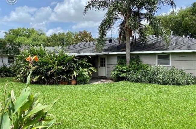 Foto del edificio - 4725 Kinglet St