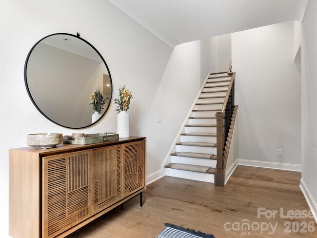 Foto del edificio - 2555 Deacon Ave