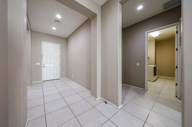 Foto del edificio - 10160 W Robin Ln
