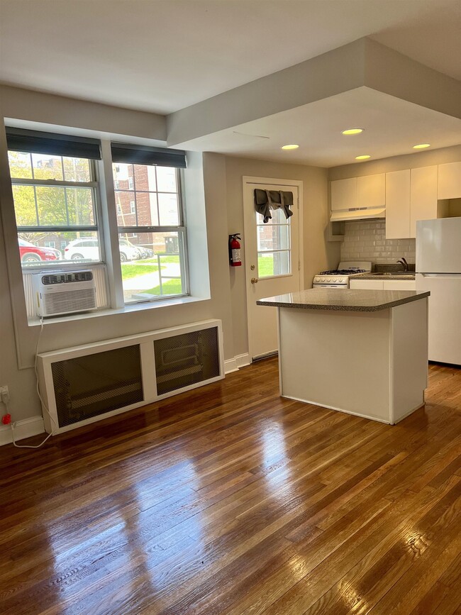 Foto del edificio - 7200 JFK Blvd E