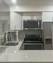 Building Photo - 6245 SW Kendale Lakes Cir