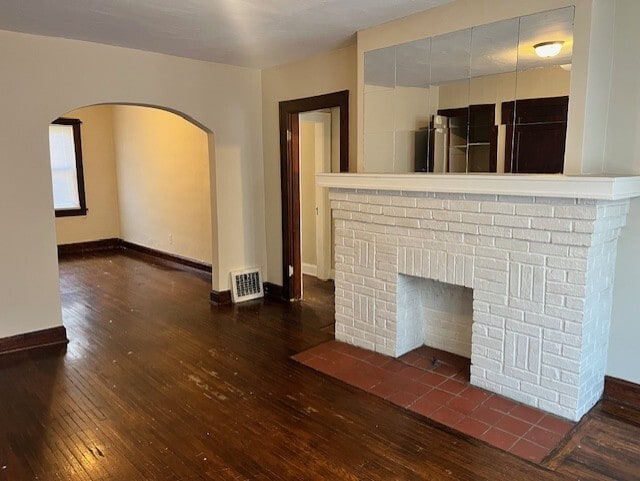 Family Room - 121 E Arcadia Ave