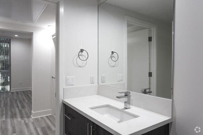 2BR, 2BA-1002 SF - The Luxe Residential
