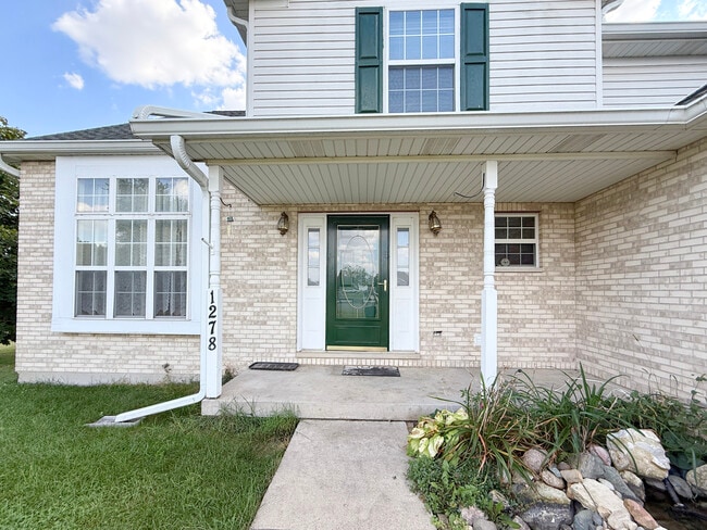 Foto del edificio - 1278 Knolls Ave S