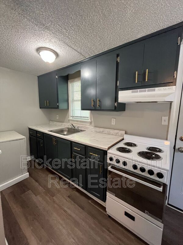 Foto del edificio - 826 Winston Rd