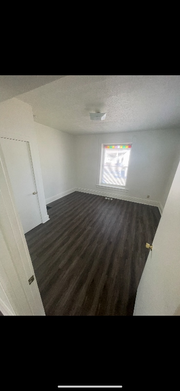 Building Photo - 806 8th St