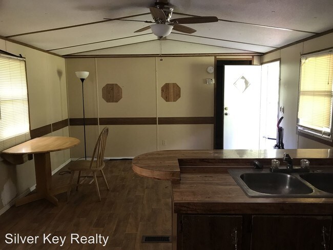Building Photo - 2 br, 1 bath House - 2218 Old Hwy 68