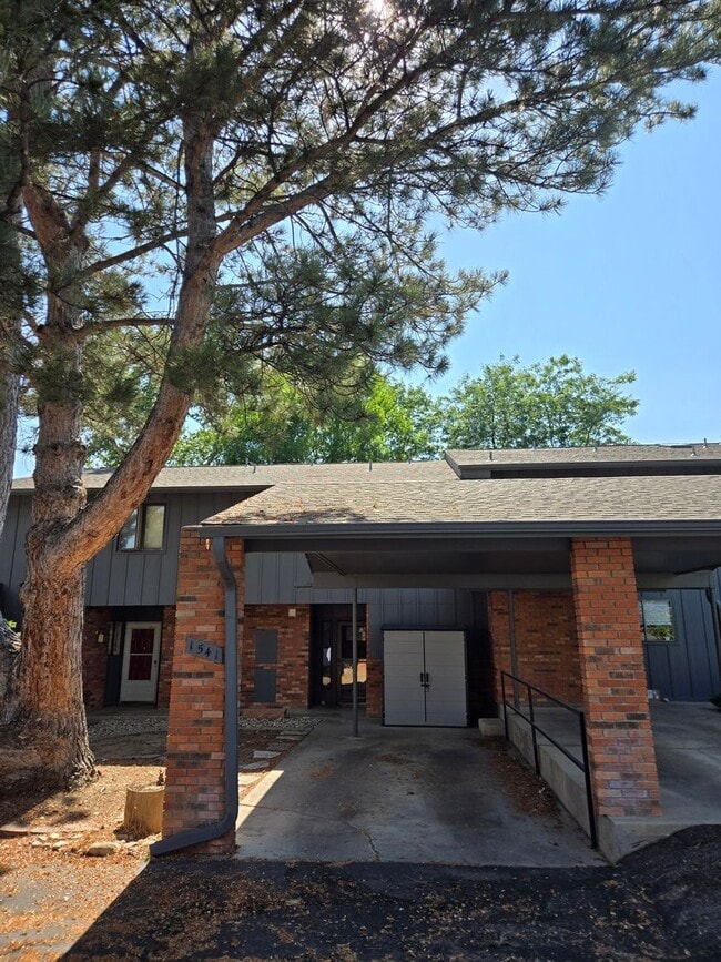 Building Photo - 1541 Adriel Ct