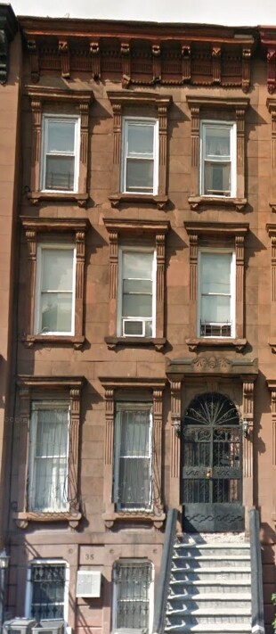 Primary Photo - 35 Monroe St