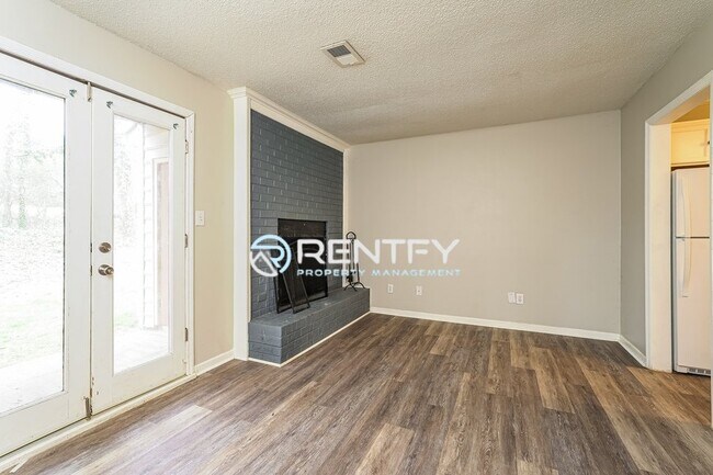 Foto del edificio - 312 Mar-Don Hills Ct