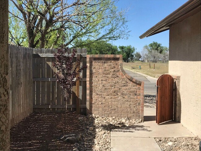 Building Photo - 2 br, 2 bath House - 34-A Bent Tree