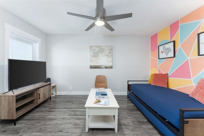 Building Photo - 1116 Morgan Ave