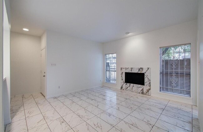 Foto del edificio - 1818 Augusta Dr