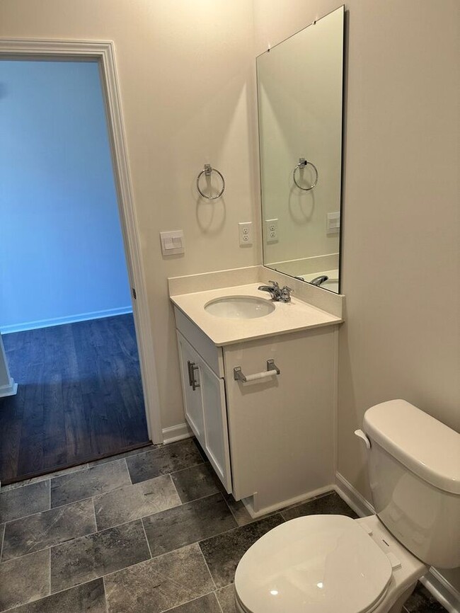 Foto del edificio - Gourgeous Brand New 4 bedroom Home near Lake Norman