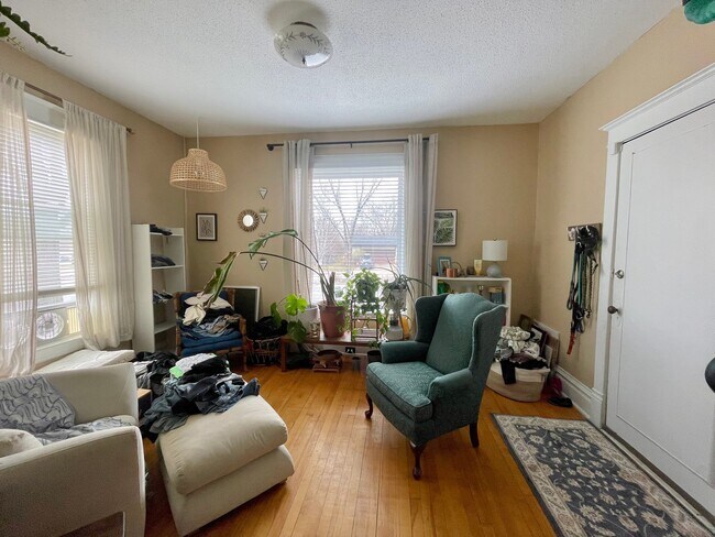 Foto del edificio - 601 NE Main St