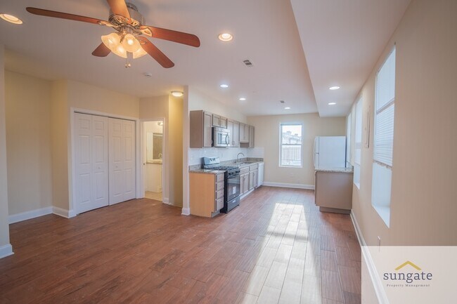 Foto del edificio - 4032 Falls Rd