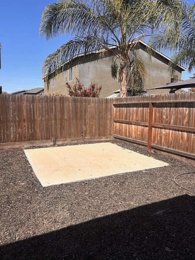 Foto del edificio - Nice home for rent in Visalia