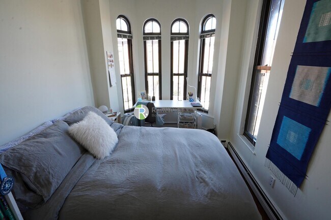 Building Photo - 525 Massachusetts Ave