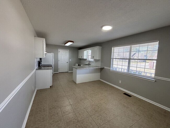Building Photo - 88 Cedar Tree Ln