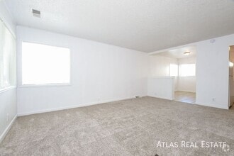 Building Photo - 916 Osceola St