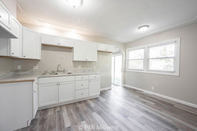 Foto del edificio - 6276 Eastgate Ave