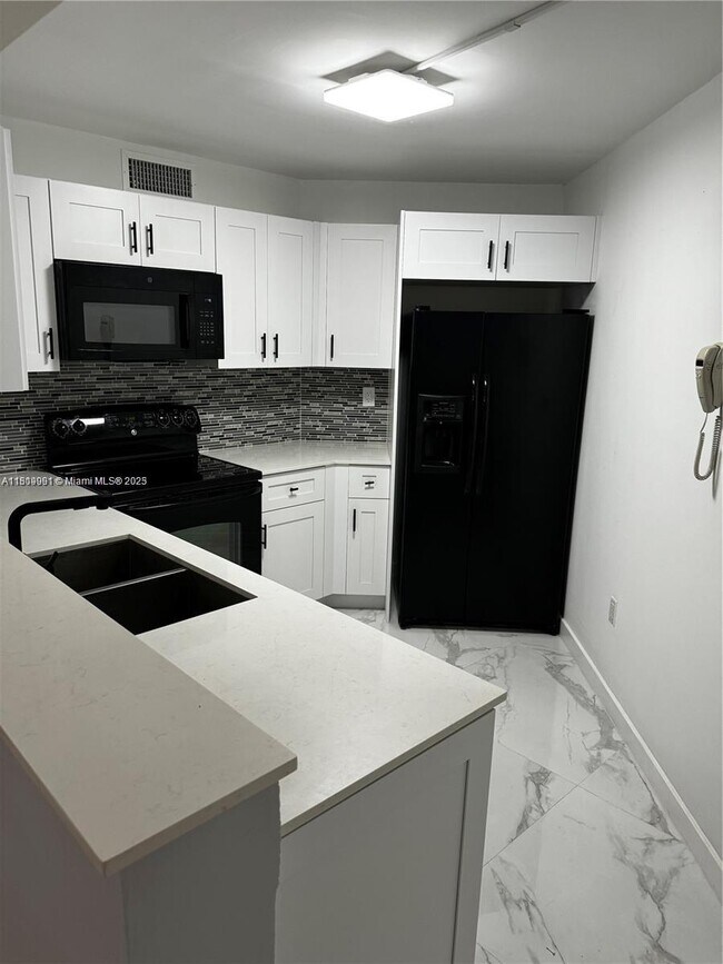 Foto del edificio - 10257 NW 9th St Cir