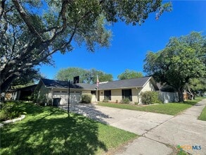 Building Photo - 101 Rio Vista Dr