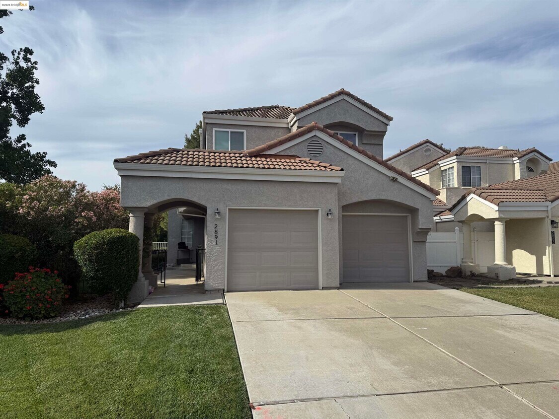 Foto principal - 2891 Cherry Hills Dr