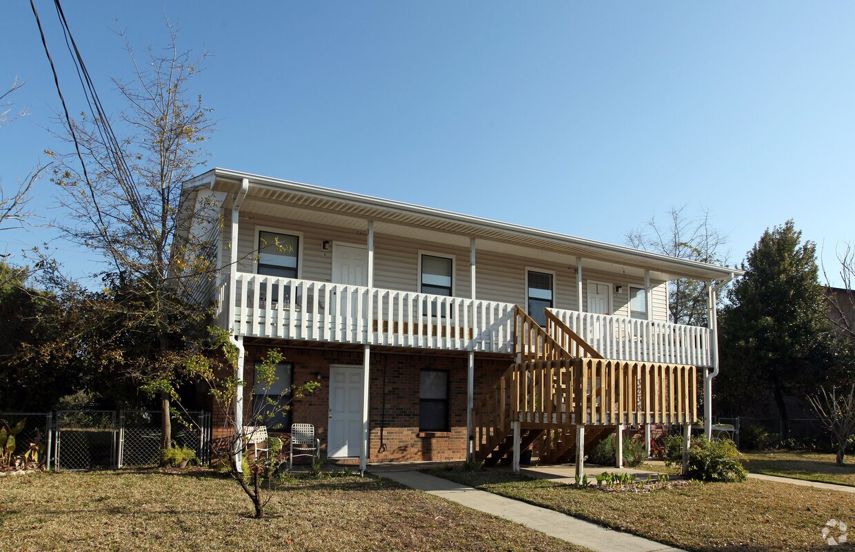 Primary Photo - 3238 Gulf Breeze Pky