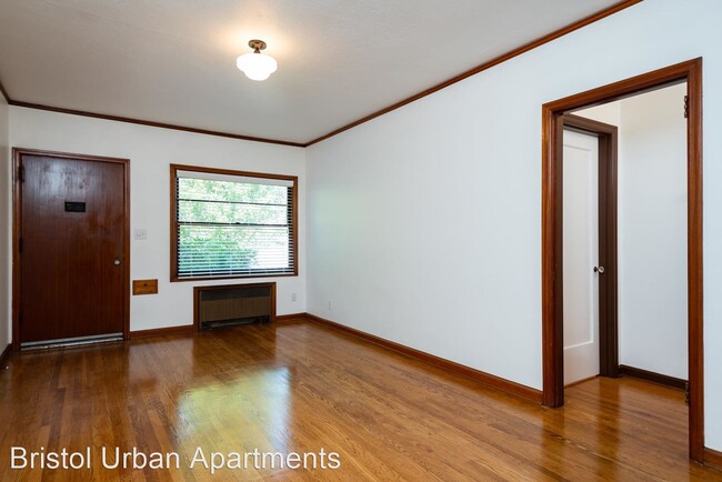 Building Photo - 2500 NE Weidler St