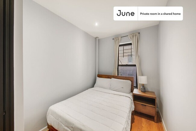 Building Photo - Room in Shared 4 bed/2 bath home in Upper West Side