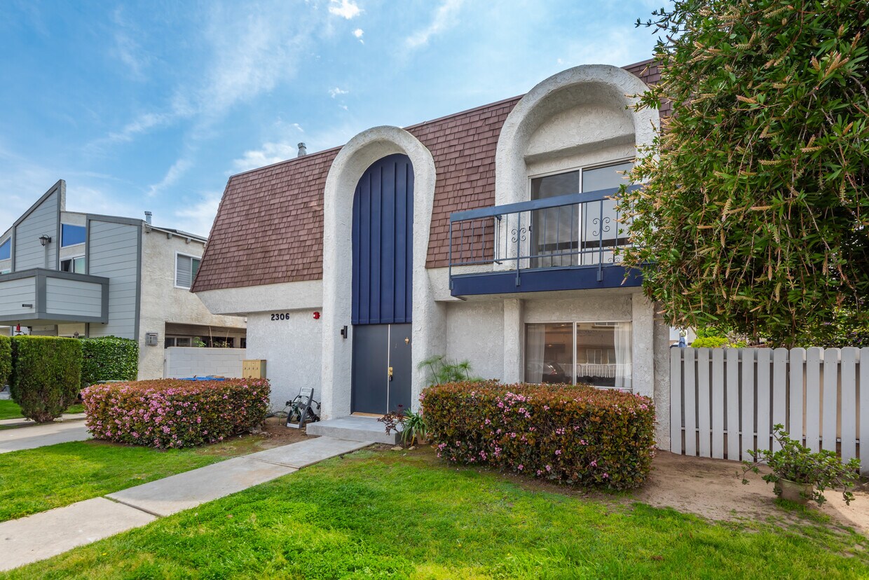 2306 Curtis Ave, Redondo Beach, CA 90278 Townhome Rentals in Redondo
