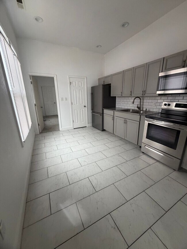 Foto del edificio - 2 Bedroom 1 Bath unit located in South End of Saint Joseph Mo