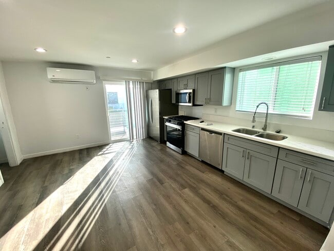 Foto del edificio - 1885 1/2 W 20th St